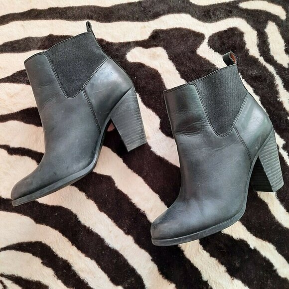 Lucky Brand Black Leather Ankle Boots Booties US Size 7.5 Western Style Pull On - Picture 1 of 12